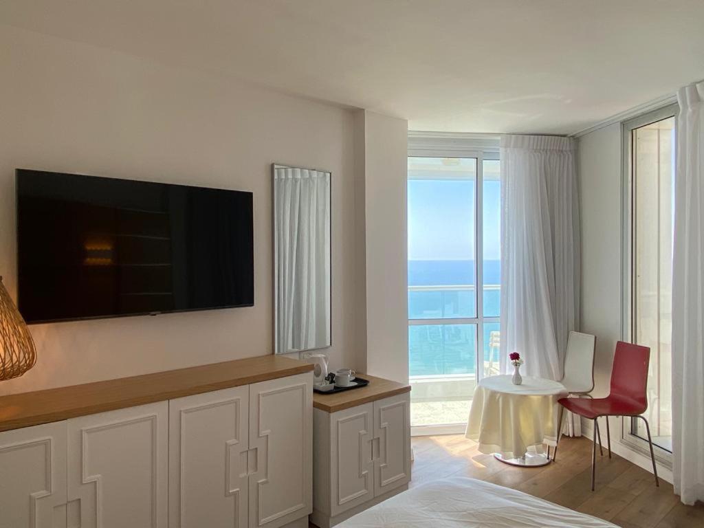 King Solomon Hotel Нетания Екстериор снимка