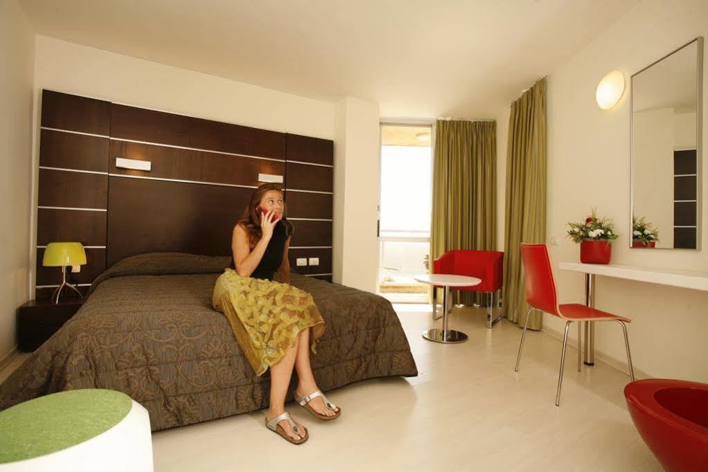 King Solomon Hotel Нетания Екстериор снимка